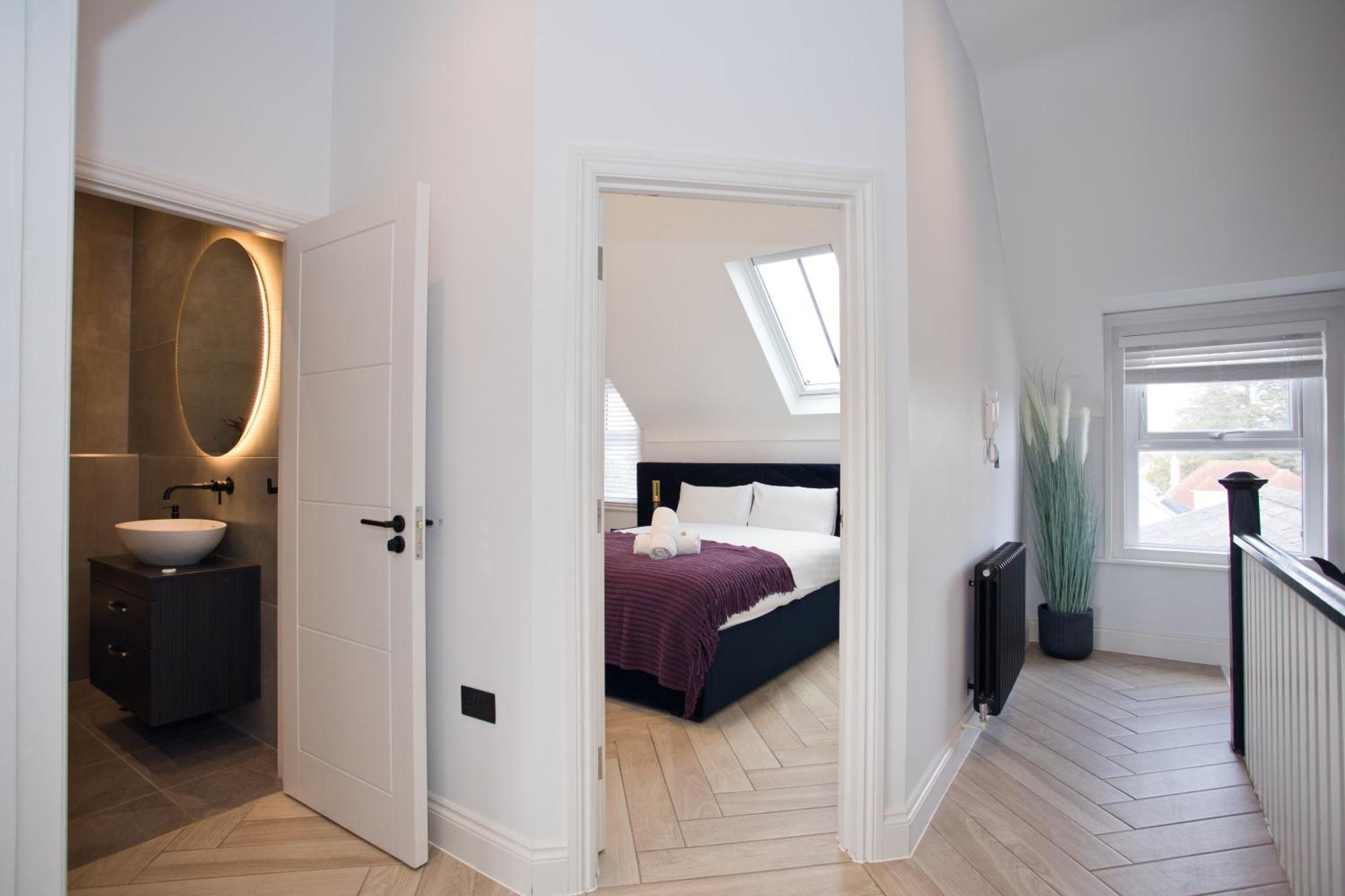 Ultra Stylish Apt Set In An Affluent Location Poole Εξωτερικό φωτογραφία