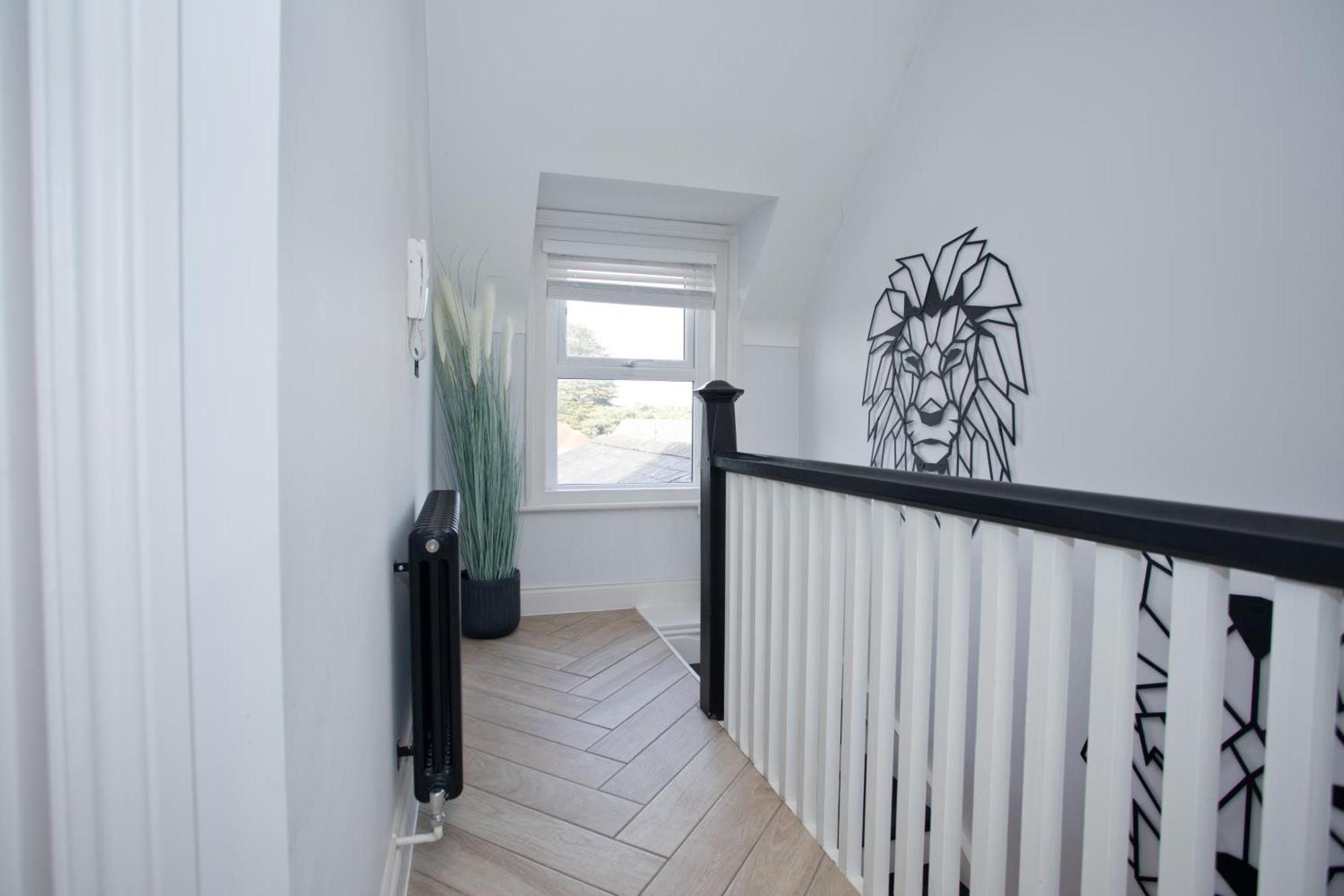 Ultra Stylish Apt Set In An Affluent Location Poole Εξωτερικό φωτογραφία