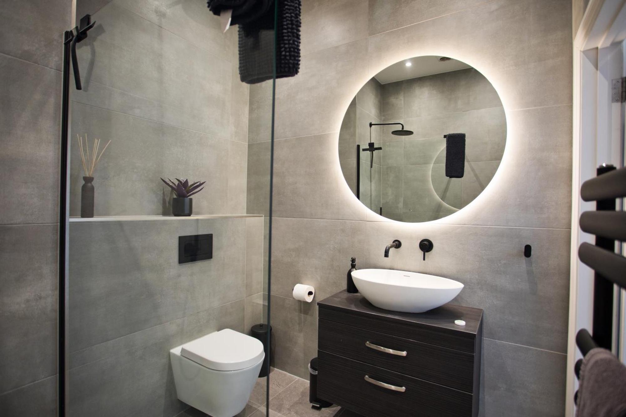 Ultra Stylish Apt Set In An Affluent Location Poole Εξωτερικό φωτογραφία